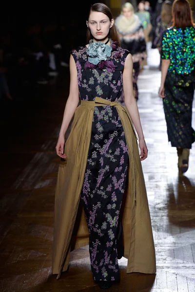 Look 62